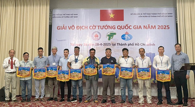Nóng nhất thể thao tối 19/4: Dự đoán thời điểm Sinner lấy lại phong độ cao nhất - 1