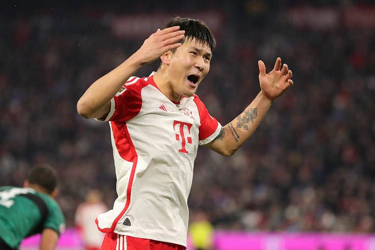 Tin mới nhất bóng đá tối 19/4: HLV Conte ngầm xác định rời Napoli giữa tin đồn với Real - 2