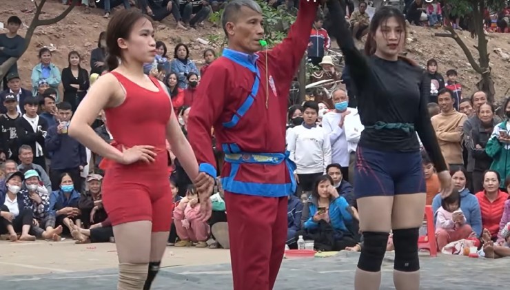 3 hotgirl Anh Thơ, Hòa "Bưởi" và Kim Anh nổi bần bật ở sới vật năm 2025 - 1