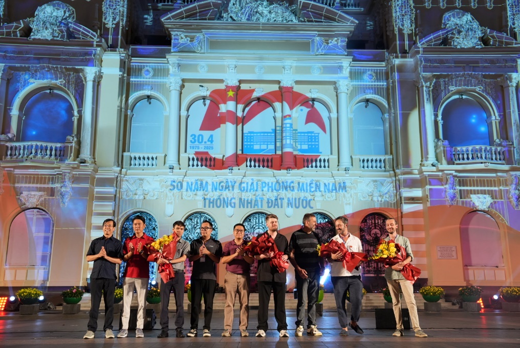 Đêm Bế mạc chương trình nghệ thuật 3D Mapping quốc tế: Bản giao hưởng ánh sáng ngập tràn cảm xúc - 5