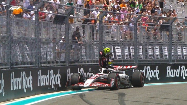 Đua xe F1, phân hạng Sprint Miami GP: Tân binh tuổi teen đoạt pole bất ngờ trước bộ đôi nhà McLaren - 2