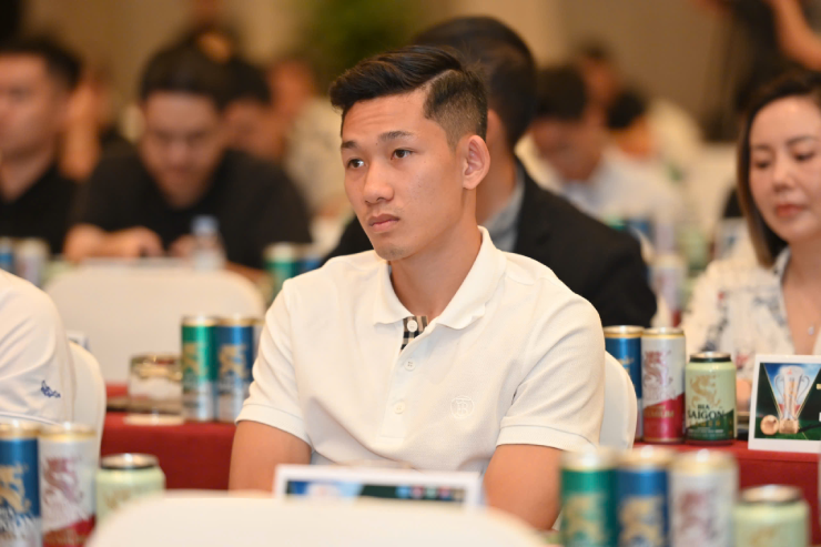 Hai Long hào hứng ngày khai màn giải bóng đá 7 người, chờ cuộc so tài đặc biệt - 1