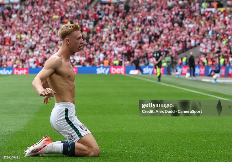 Sunderland trở lại Ngoại hạng Anh sau 9 mùa: Chờ màn trình diễn của em trai Bellingham - 2