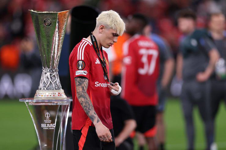 Biến căng ở MU: HLV Amorim đuổi thẳng Garnacho sau chung kết Europa League - 1