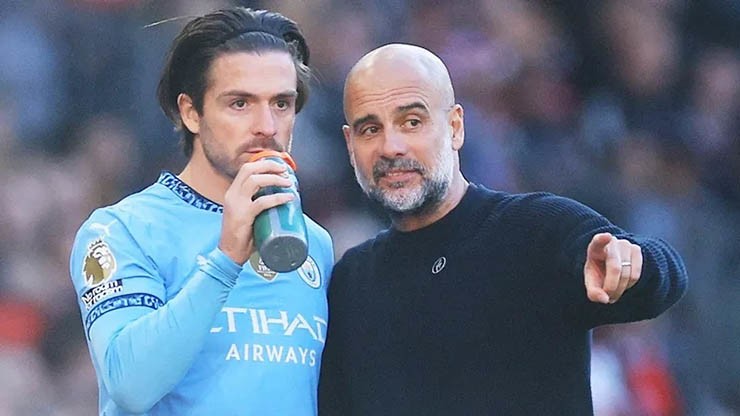 Man City "thay máu": Grealish bị HLV Guardiola đuổi khéo, sắp nối gót De Bruyne - 1