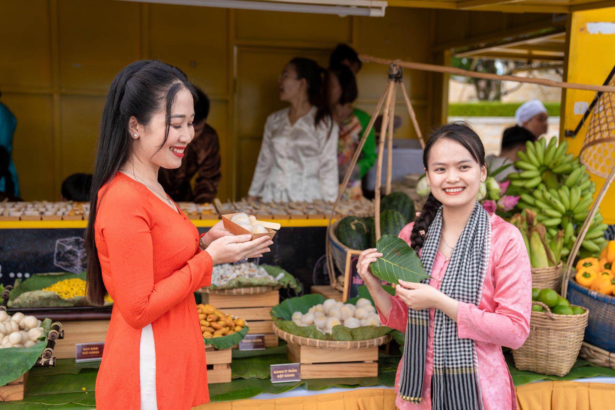 Mừng lễ Vía Bà, núi Bà Đen tổ chức chợ Lá, dâng đăng trong 2 ngày 31/5 và 1/6 - 2
