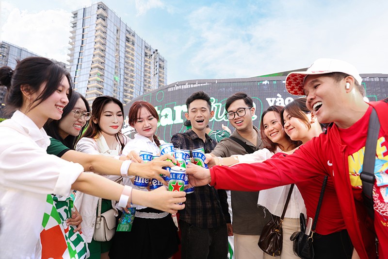 Heineken khuấy động đam mê cùng trái bóng: Trải nghiệm UEFA Champions League “siêu thực” ngay tại Việt Nam - 6
