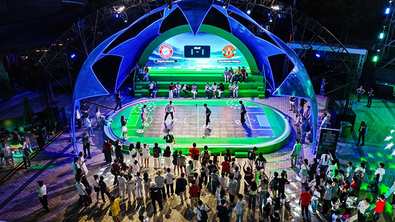 Heineken khuấy động đam mê cùng trái bóng: Trải nghiệm UEFA Champions League “siêu thực” ngay tại Việt Nam - 2