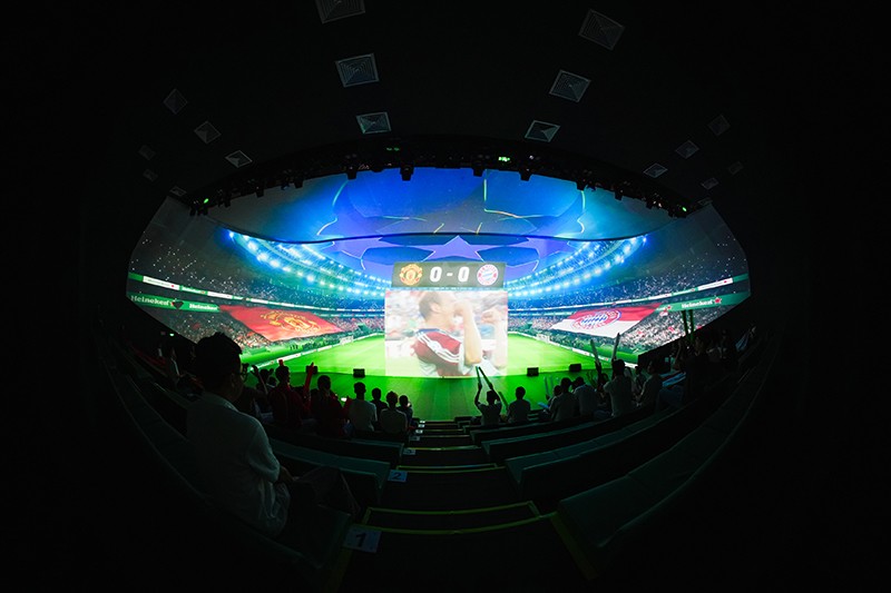Heineken khuấy động đam mê cùng trái bóng: Trải nghiệm UEFA Champions League “siêu thực” ngay tại Việt Nam - 5