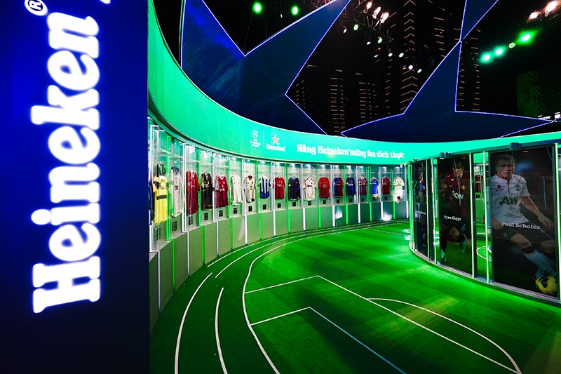 Heineken khuấy động đam mê cùng trái bóng: Trải nghiệm UEFA Champions League “siêu thực” ngay tại Việt Nam - 3