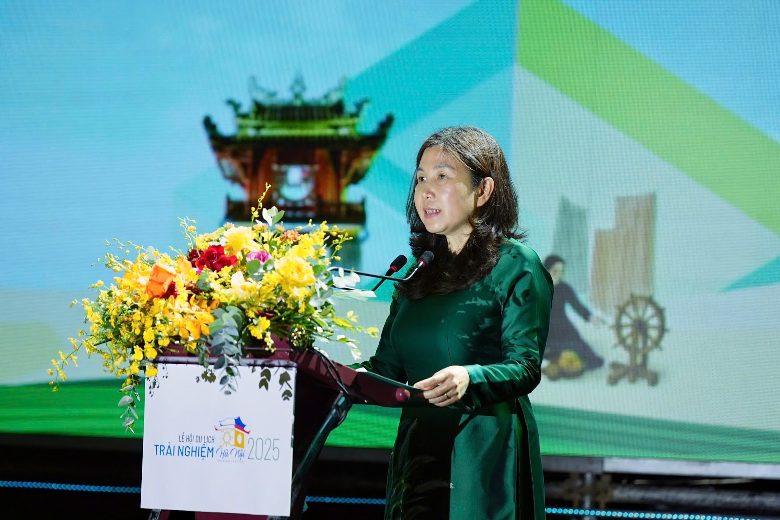 Khai mạc “Lễ hội Du lịch Hà Nội 2025”: 150 gian hàng của các đơn vị, tổ chức du lịch du lịch hàng đầu - 2