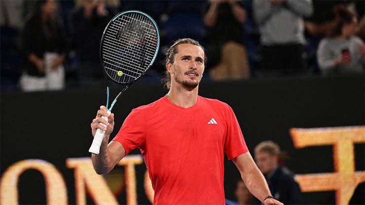 Nóng nhất thể thao sáng 8/6: Thất bại ở Roland Garros, Zverev sa thải cha và anh trai? - 1