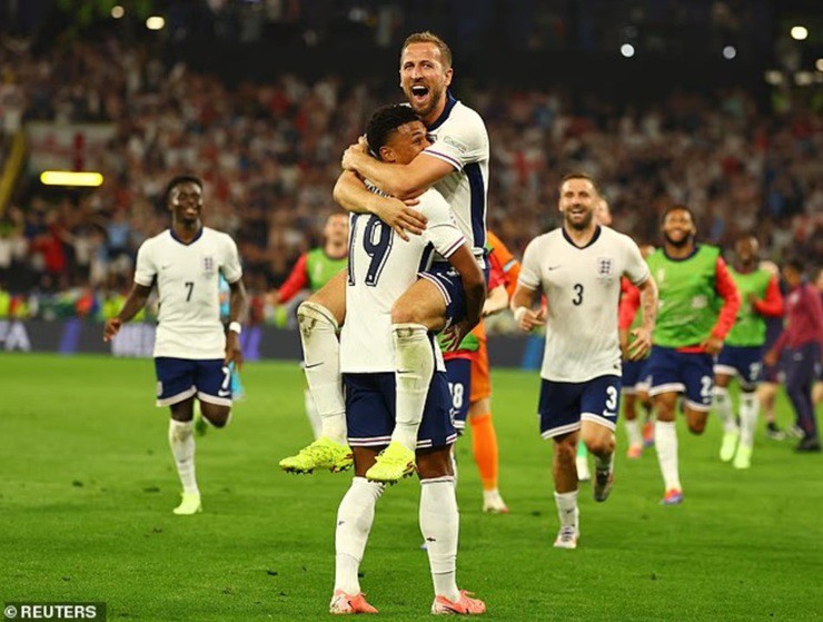 Tin mới nhất bóng đá tối 7/6: Pochettino bất ngờ thành ứng viên dẫn dắt Tottenham - 1