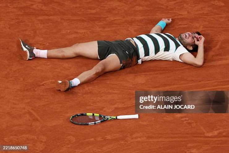 Đỉnh cao chung kết Roland Garros: Alcaraz ngược dòng hạ Sinner, lên đỉnh vinh quang - 9