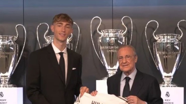 Real Madrid chính thức ra mắt Huijsen 59 triệu euro, trung vệ đắt giá nhất lịch sử - 1