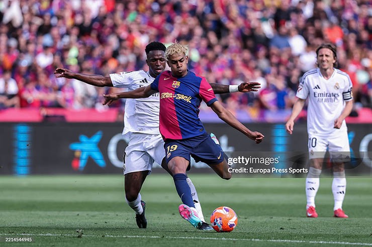 Barcelona trả lương cao cho Yamal, phải thanh lý De Jong & 6 sao bù lỗ - 1