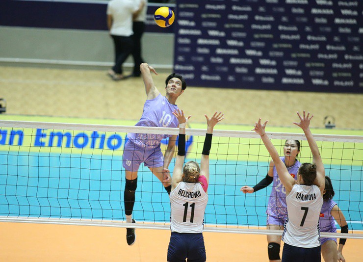 ĐT bóng chuyền nữ Việt Nam lại thắng Kazakhstan: Bích Tuyền đập bóng "như búa bổ" (AVC Nations Cup) - 1