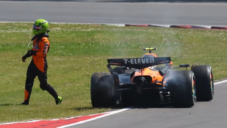 Đua xe F1, Canada GP: Russell đánh bại Verstappen, "gà nhà" McLaren "đá nhau" - 2