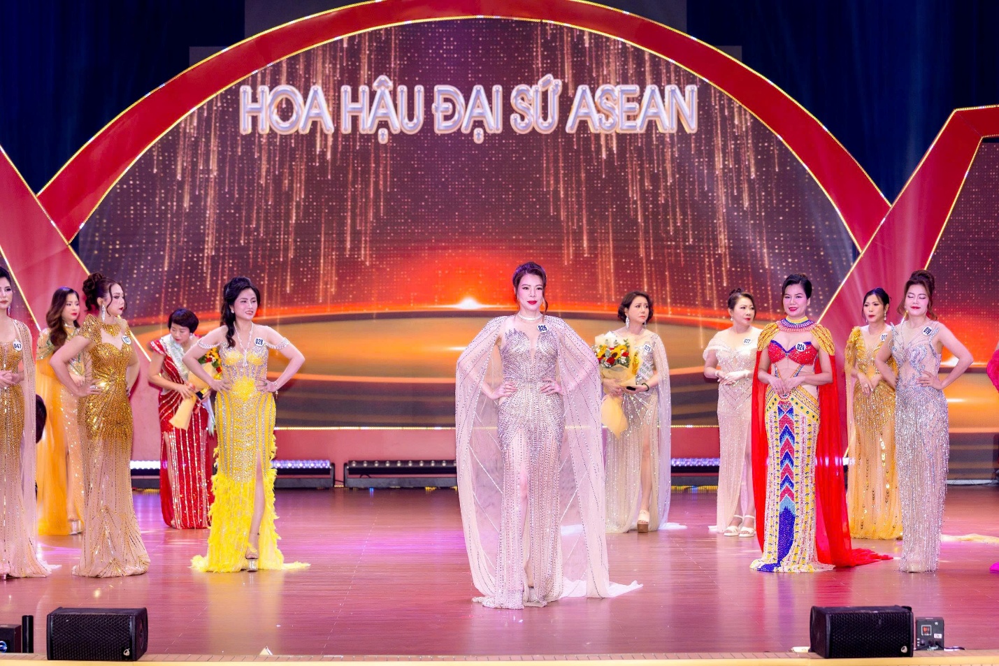 Vinh danh Hoa hậu Đại sứ Asean 2025: Hành trình của nhan sắc và trách nhiệm cộng đồng của nữ doanh nhân Mai Thị Nhung - 1