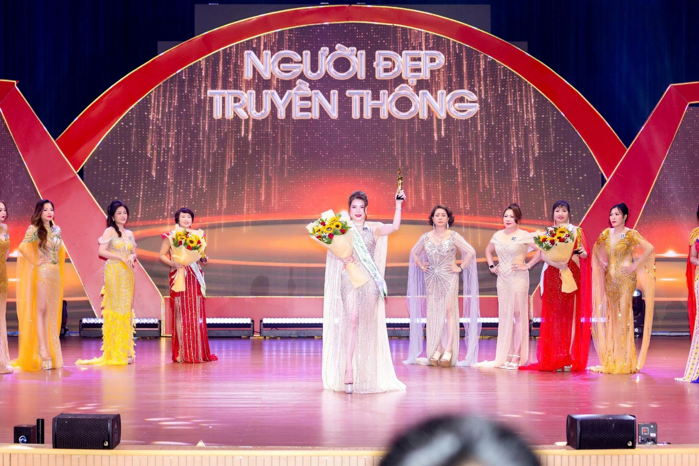 Vinh danh Hoa hậu Đại sứ Asean 2025: Hành trình của nhan sắc và trách nhiệm cộng đồng của nữ doanh nhân Mai Thị Nhung - 6