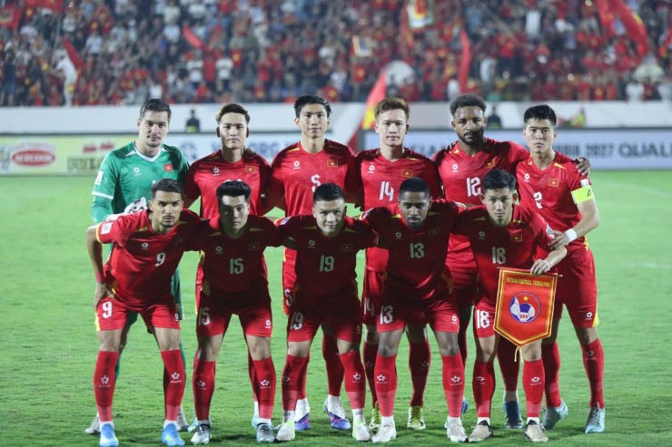 Bị Việt Nam áp sát trên bảng xếp hạng FIFA, Thái Lan lo sốt vó giữ ngôi số 1 ĐNÁ - 2