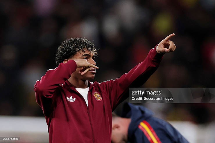 Yamal lên tiếng về hành vi kỳ thị của fan Tây Ban Nha - 2