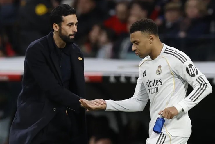 Tin mới nhất bóng đá tối 9/4: Arbeloa cảnh báo Mbappe và dàn sao Real sau trận thua Bayern - 1