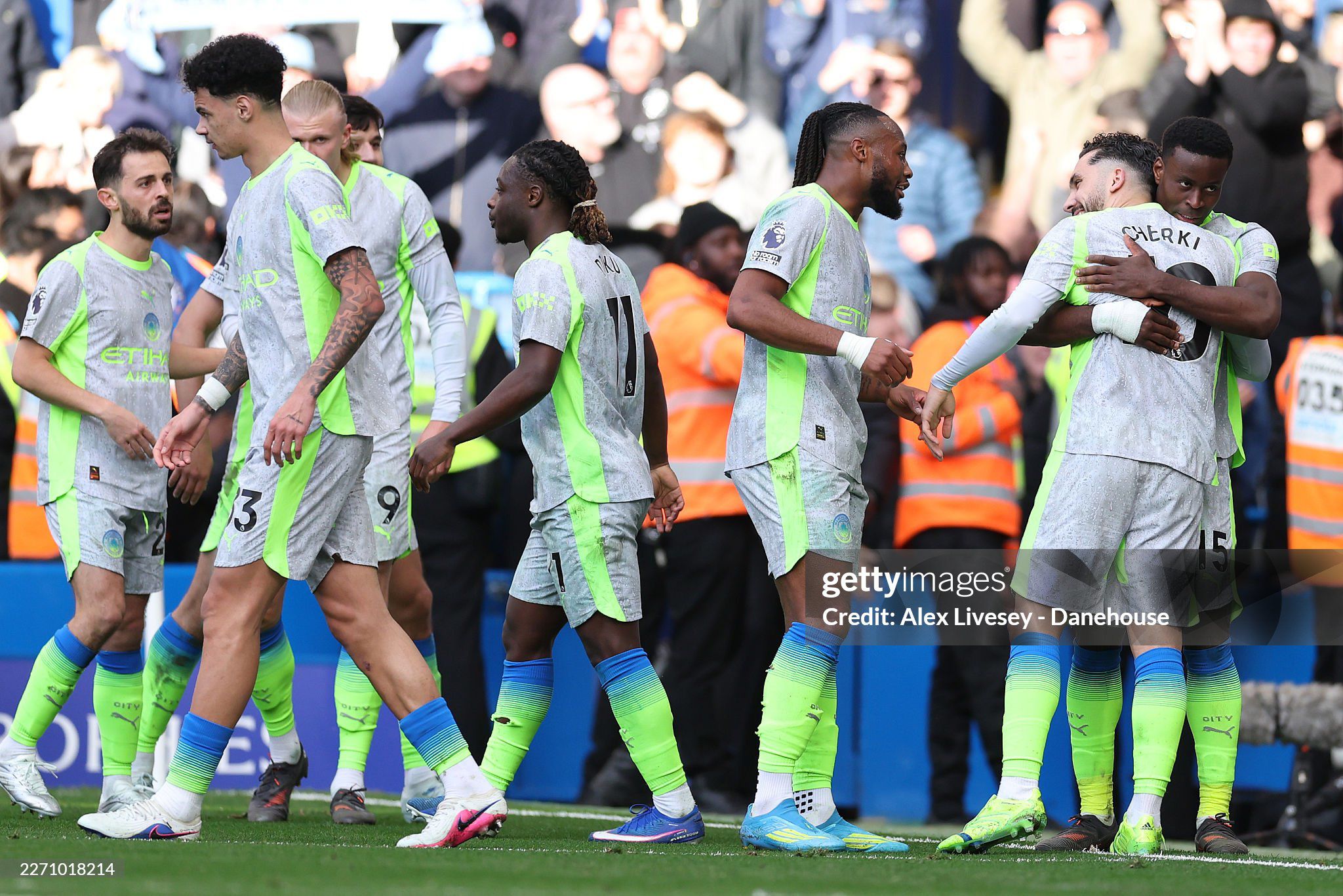 Nóng bảng xếp hạng Ngoại hạng Anh: Man City "nghiền nát" Chelsea, vô địch hấp dẫn - 2