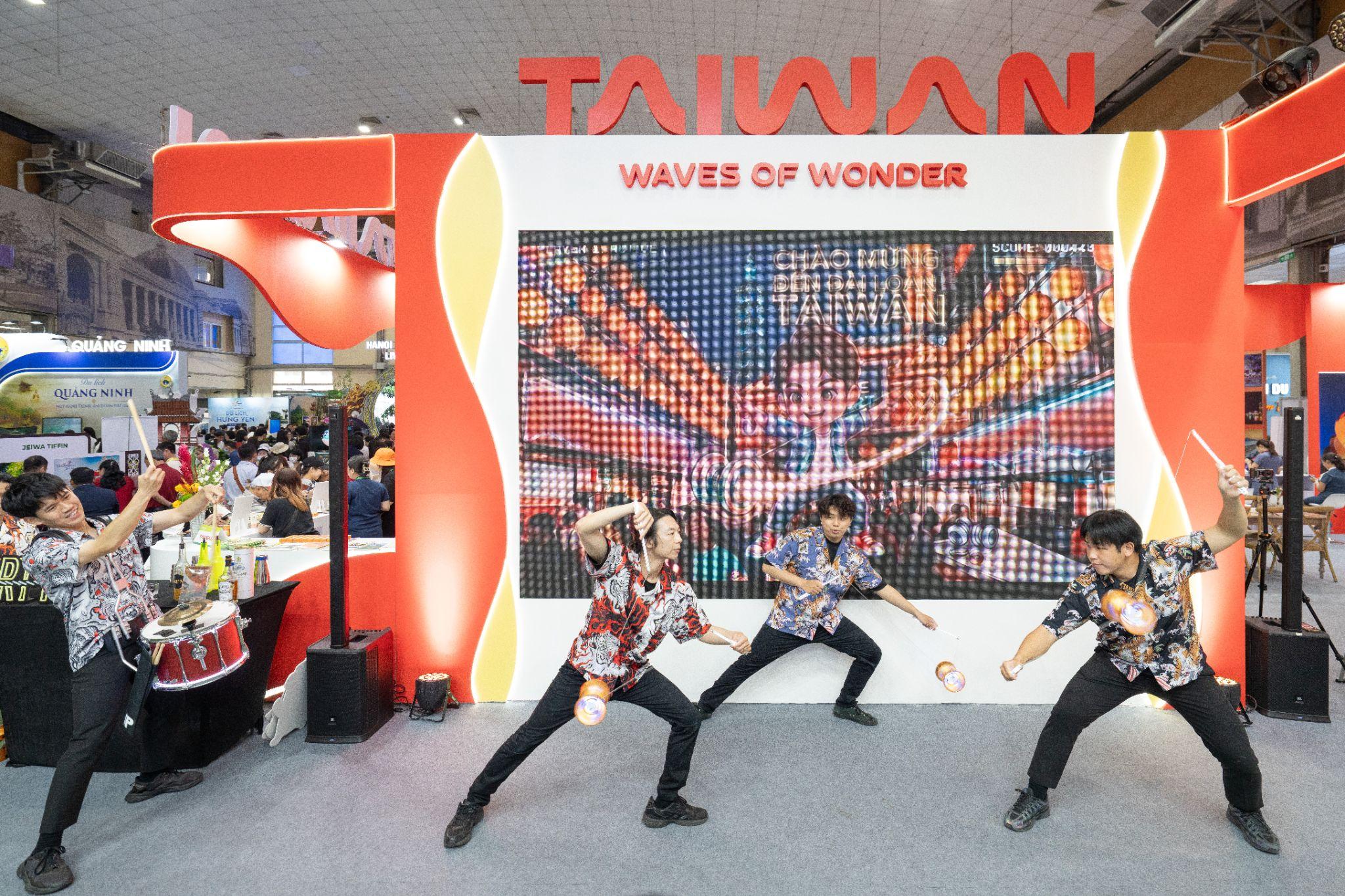 Không cần bay xa vẫn “du lịch Đài Loan”: Gian hàng VITM Hà Nội 2026 khiến giới trẻ thích thú - 1