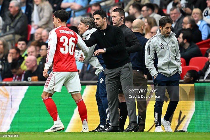 Lời nguyền tháng Tư ám ảnh Arsenal, đối mặt cú sụp đổ đau đớn nhất lịch sử - 3