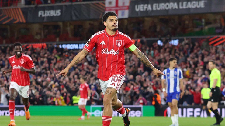 Kịch bản điên rồ Nottingham Forest vừa đá Cúp C1 vừa đá... hạng Nhất Anh - 1