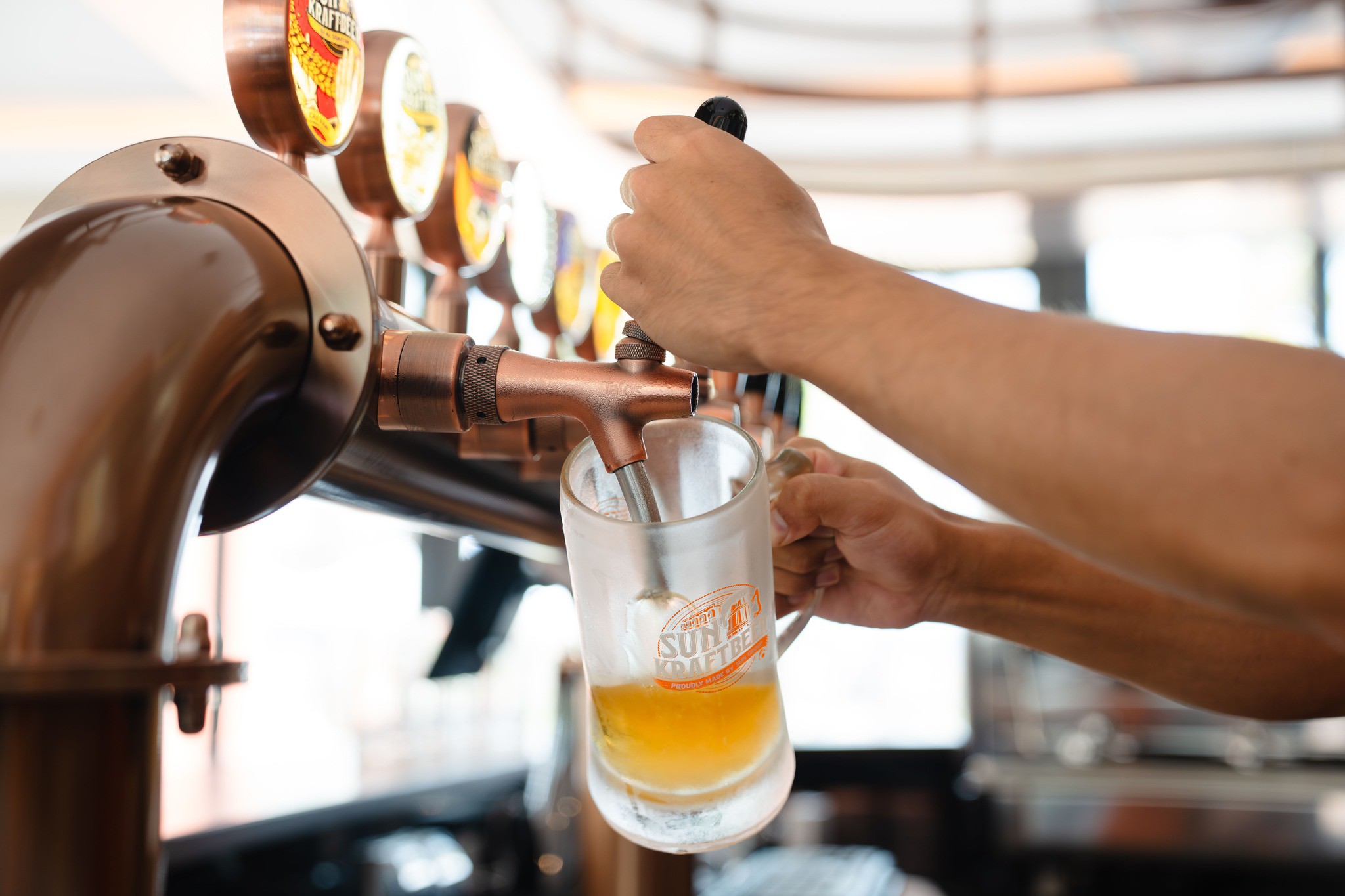 Sun Bavaria Cát Bà: Nhà hàng bia 690 chỗ sở hữu tiện ích hồ bơi và bãi biển riêng độc bản - 3