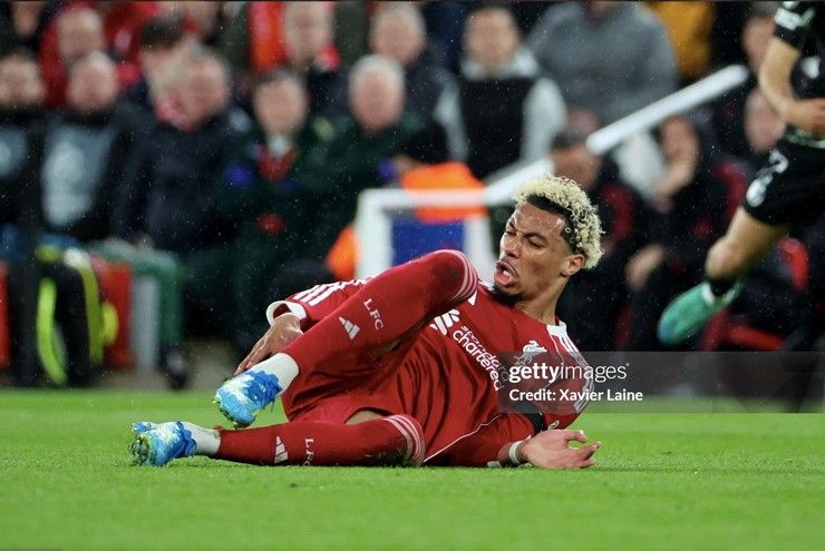 Kế hoạch trăm triệu bảng của Liverpool sụp đổ, ai cứu nổi tương lai "The Kop"? - 1