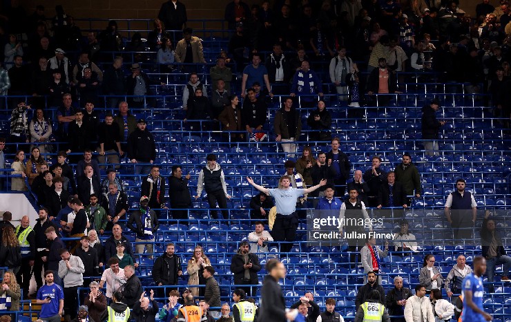 Chelsea bên bờ khủng hoảng, giới chủ thừa nhận sai lầm khiến fan phẫn nộ - 1