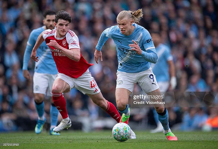 Scholes tiến cử Declan Rice cho MU, mảnh ghép hoàn hảo thay Casemiro - 1