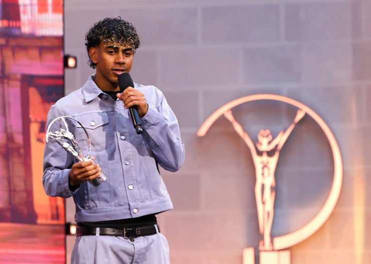 Yamal được vinh danh tại "Oscar thể thao", ca ngợi Messi vĩ đại nhất lịch sử - 1