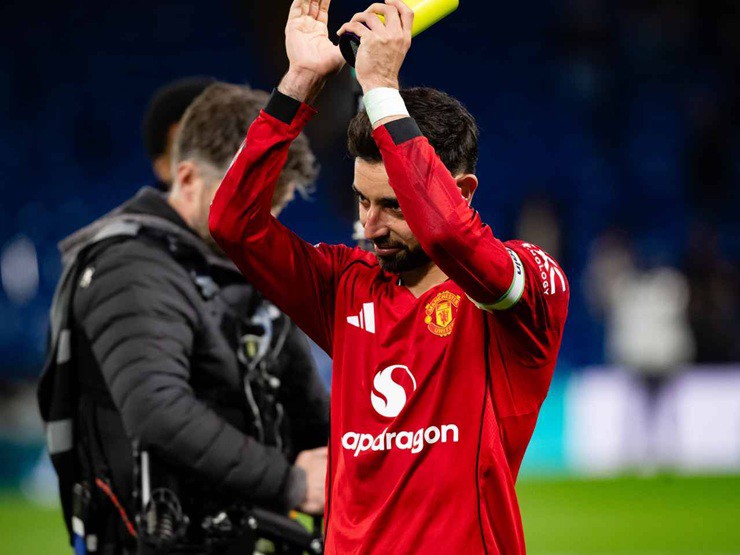 Fernandes thăng hoa nhờ được Carrick "mở khóa", MU hưởng trái ngọt - 2