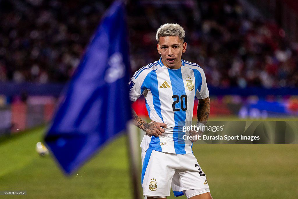 Học trò Mourinho bị cấm 6 trận vì xúc phạm Vinicius, cửa dự World Cup khép lại - 3