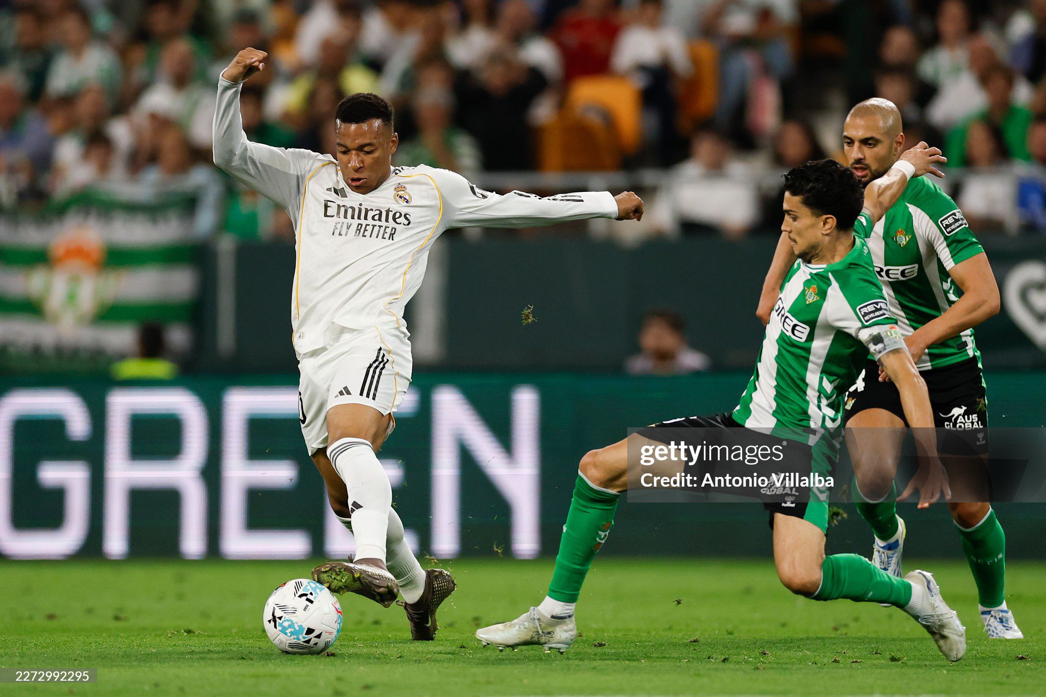 Mbappe chấn thương: Real hết cửa đua vô địch La Liga, ĐT Pháp cũng lo ngay ngáy - 1