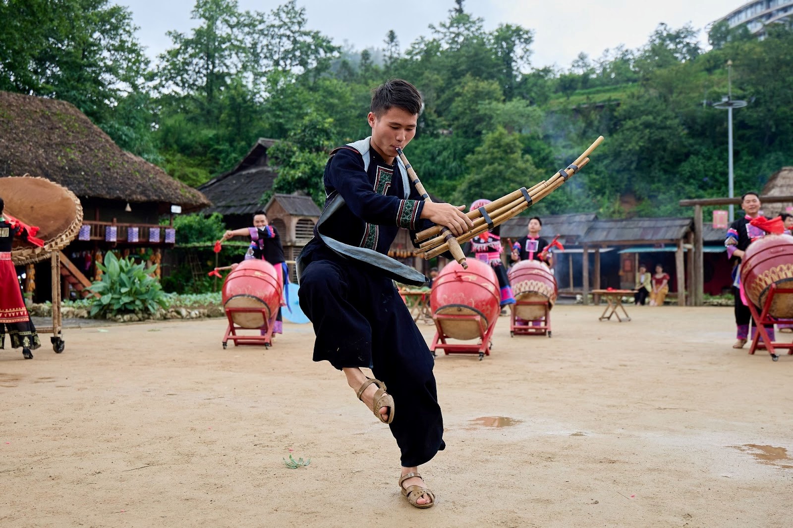 Điểm danh những điểm đến hot nhất trong 2 kỳ nghỉ lễ kéo dài 7 ngày - 2