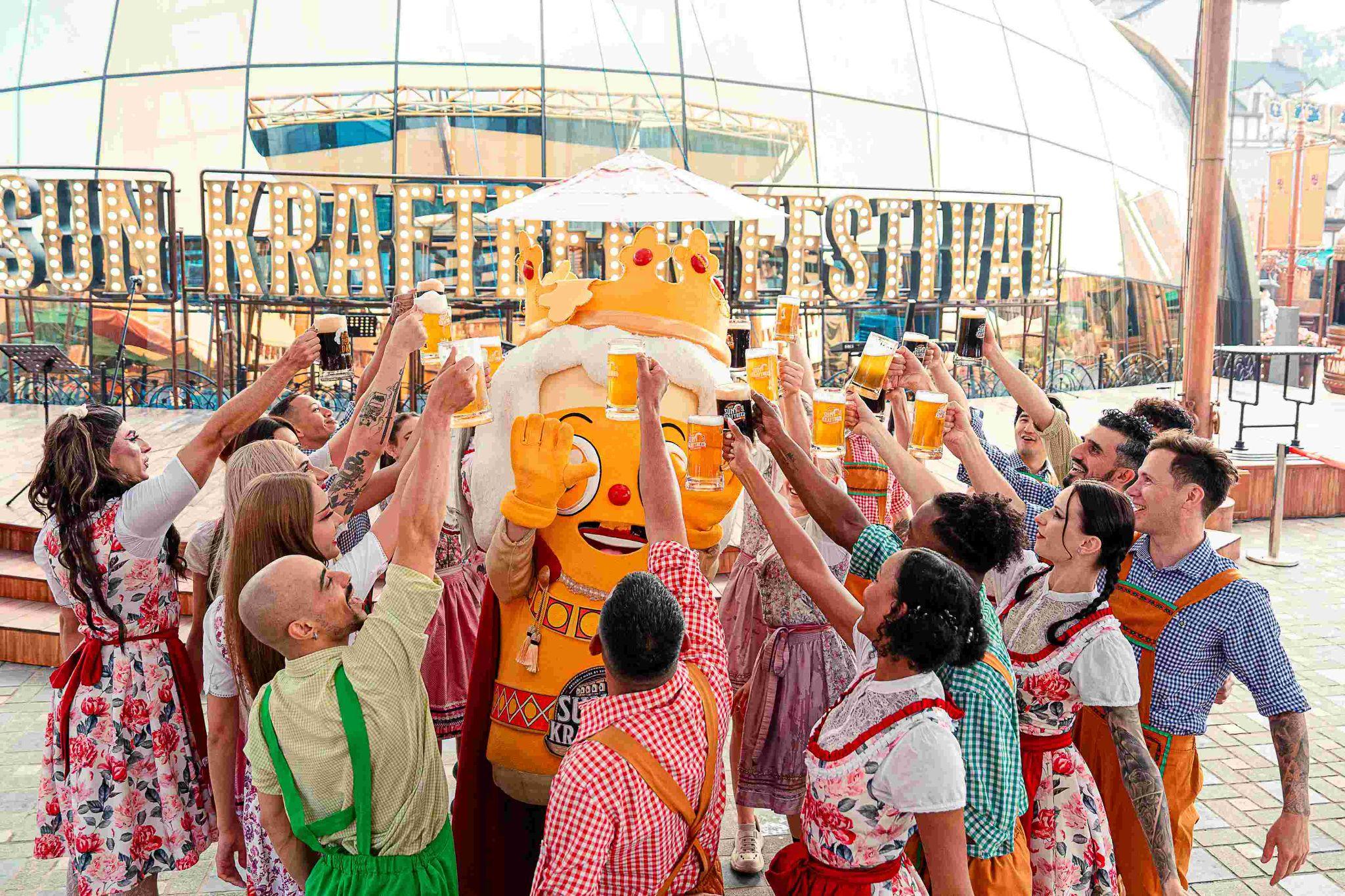 Điểm danh những điểm đến hot nhất trong 2 kỳ nghỉ lễ kéo dài 7 ngày - 9