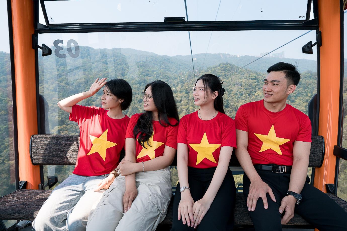 Khách Tây choáng ngợp với không khí lễ hội Mặt Trời tại Ba Na Hills - 1