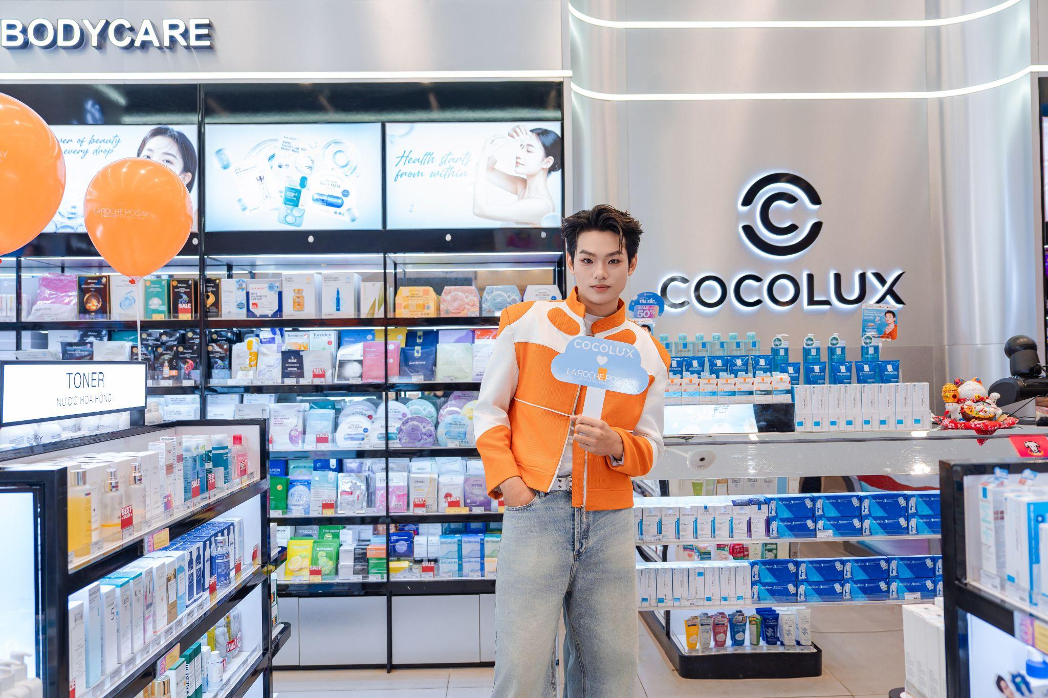 Hàng nghìn người “phủ kín” Aeon Mall Long Biên khi Buitruonglinh xuất hiện tại sự kiện COCOLUX x La Roche-Posay - 1