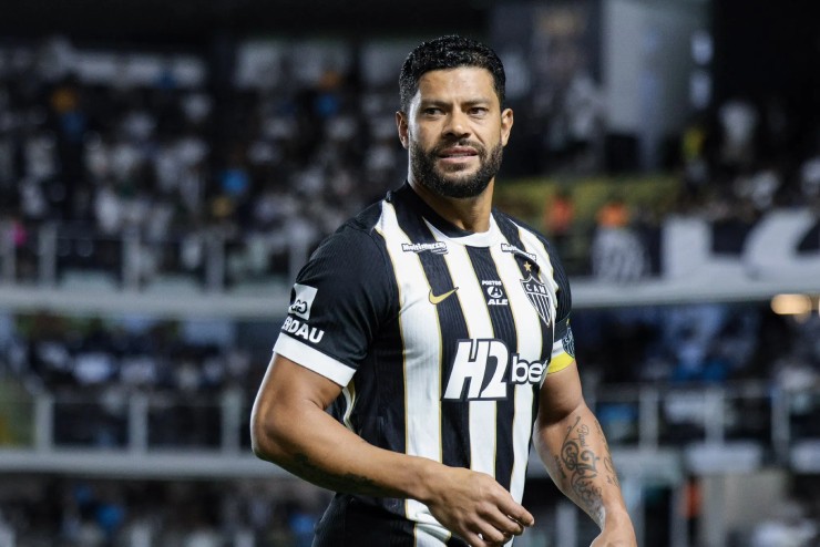 "Người khổng lồ xanh" Hulk lấy cháu gái của vợ lại khiến bóng đá Brazil xôn xao - 1