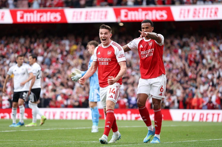 Kịch bản Arsenal vô địch sớm Ngoại hạng Anh: Giải cơn khát 22 năm, Man City ôm hận - 2