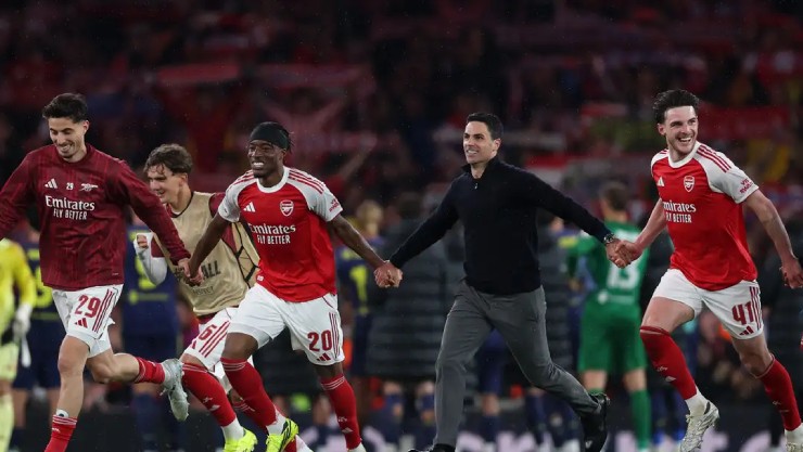 Arsenal lên kế hoạch diễu hành rước cúp, trận thắng Atletico bị tố "có mùi" - 1