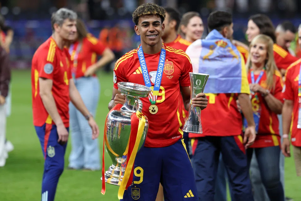 Đội tuyển mạnh nhất World Cup: Tây Ban Nha và canh bạc Yamal, áp lực cho "vua" châu Âu - 3
