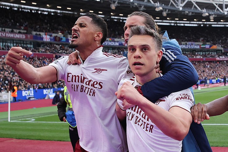 Arsenal tiến sát ngôi vương Ngoại hạng Anh: Arteta kịp sửa sai, lịch sử vẫy gọi - 3