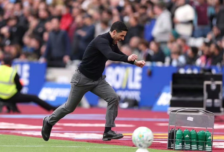 Arsenal tiến sát ngôi vương Ngoại hạng Anh: Arteta kịp sửa sai, lịch sử vẫy gọi - 2