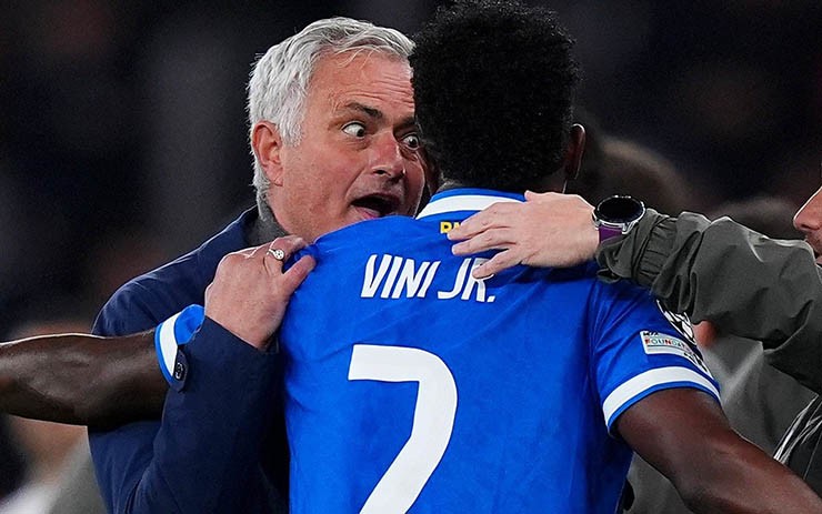 Mourinho vào "biển lửa" ở Real: Canh bạc cuối định nghĩa sự nghiệp "Người đặc biệt" - 4